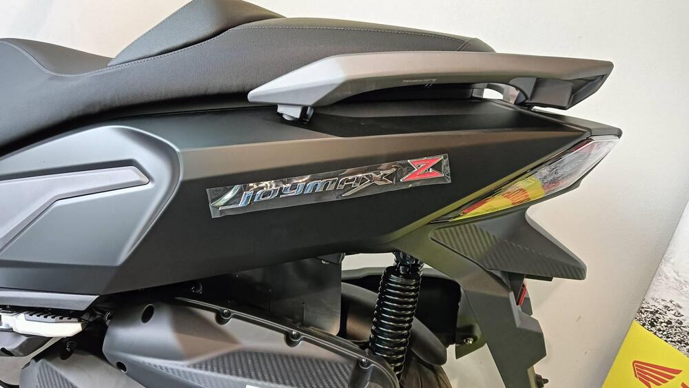 Sym Joymax 300 Z (2025) (5)