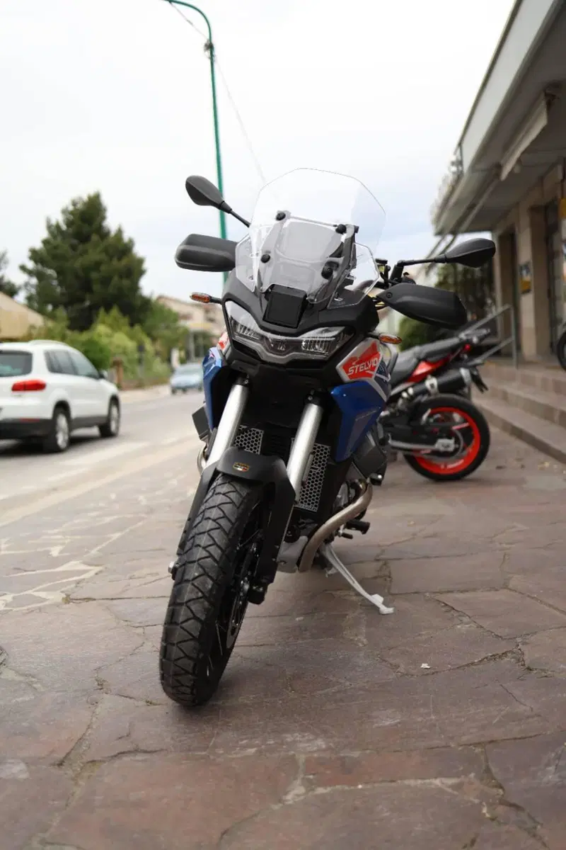 Moto Guzzi Stelvio Duecento Tributo (2025 - 26) (4)