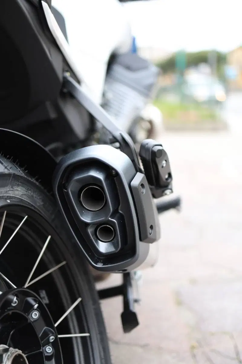 Moto Guzzi Stelvio Duecento Tributo (2025 - 26) (8)