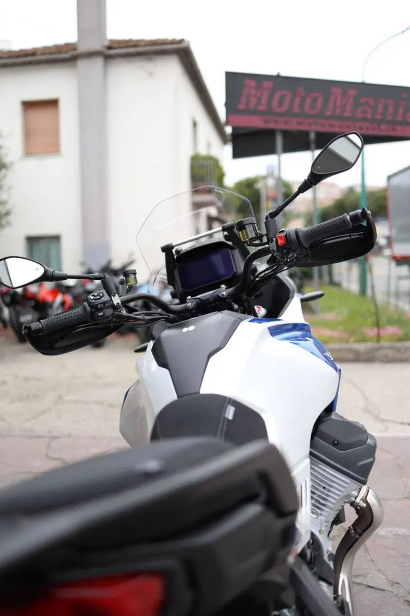 Moto Guzzi Stelvio Duecento Tributo (2025 - 26) (9)