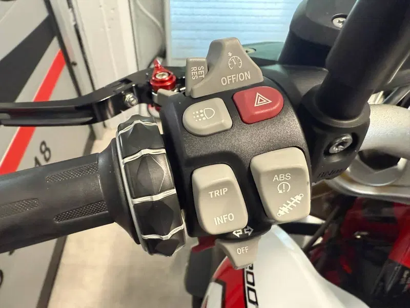 Bmw R 1200 R (2015 - 16) (19)