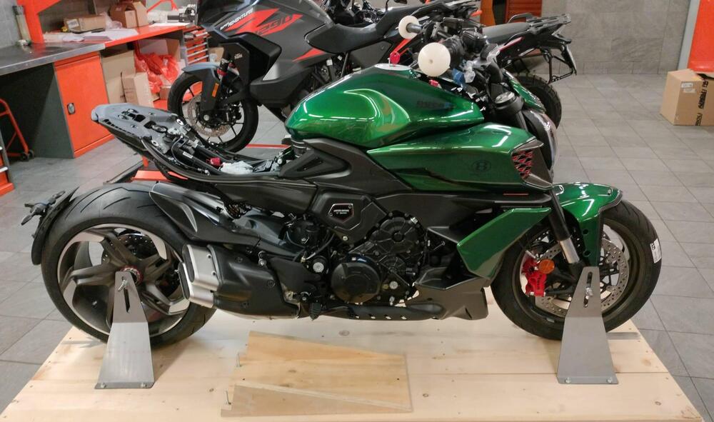 Ducati Diavel for Bentley (2024) (2)