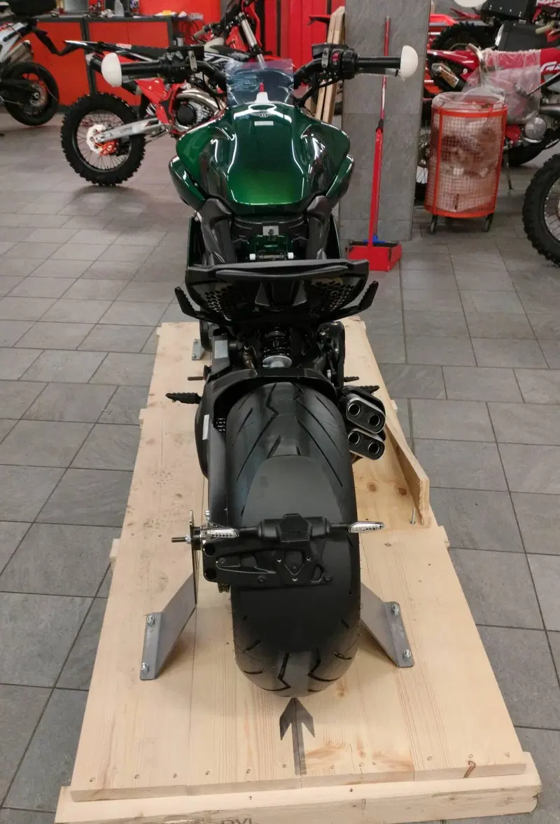 Ducati Diavel for Bentley (2024) (4)