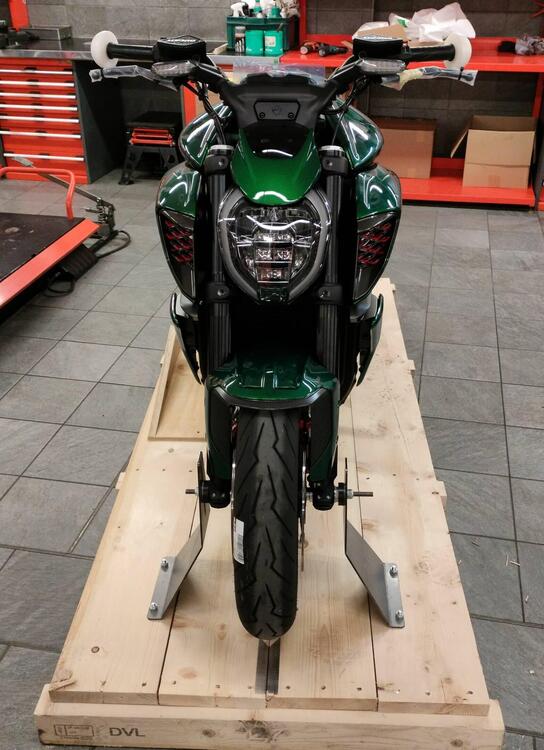 Ducati Diavel for Bentley (2024) (5)