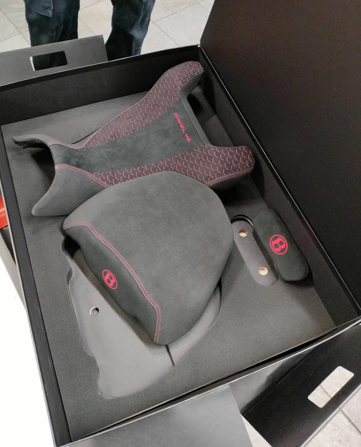 Ducati Diavel for Bentley (2024) (6)