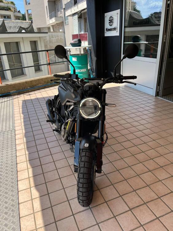 Husqvarna Svartpilen 125 (2021 - 23) (5)