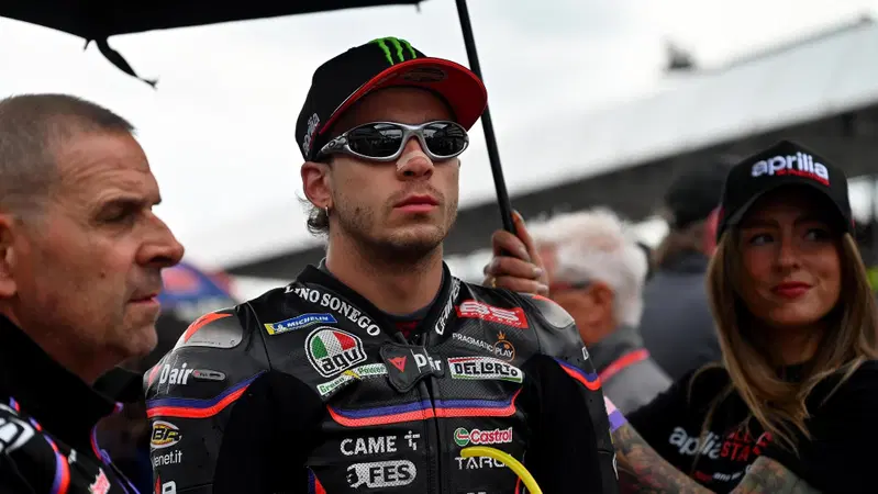 MotoGP 2025. GP del Regno Unito. Marco Bezzecchi, da diciannovesimo a quarto: "La bagarre con Pecco Bagnaia? Non potevo sbagliare" 