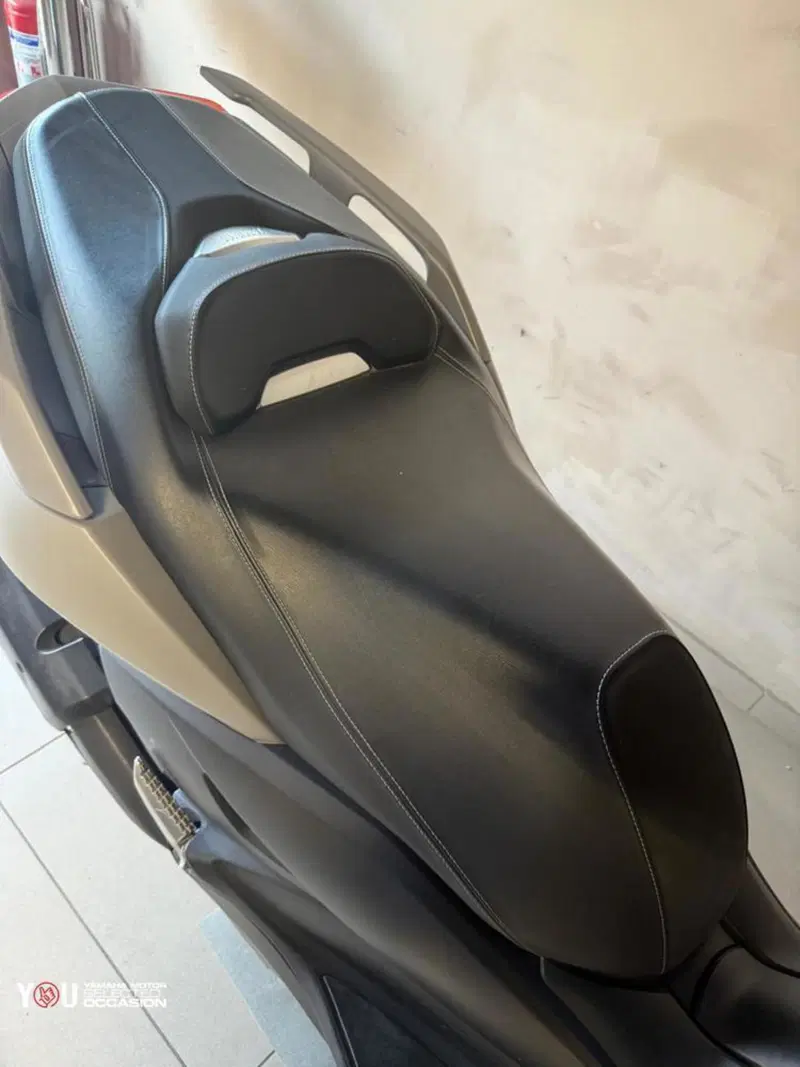 Yamaha X-Max 300 (2021 - 24) (10)