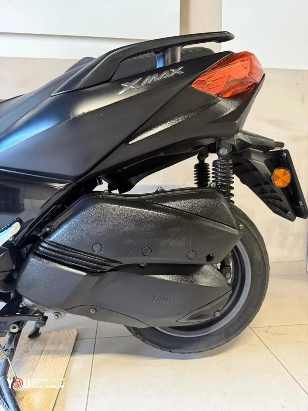 Yamaha X-Max 300 Iron Max (2019 - 20) (4)