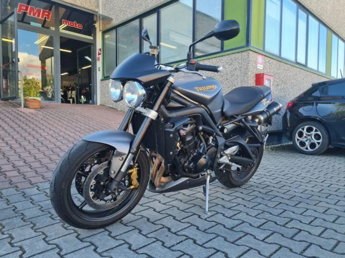 Triumph Street Triple R (2009 - 12)