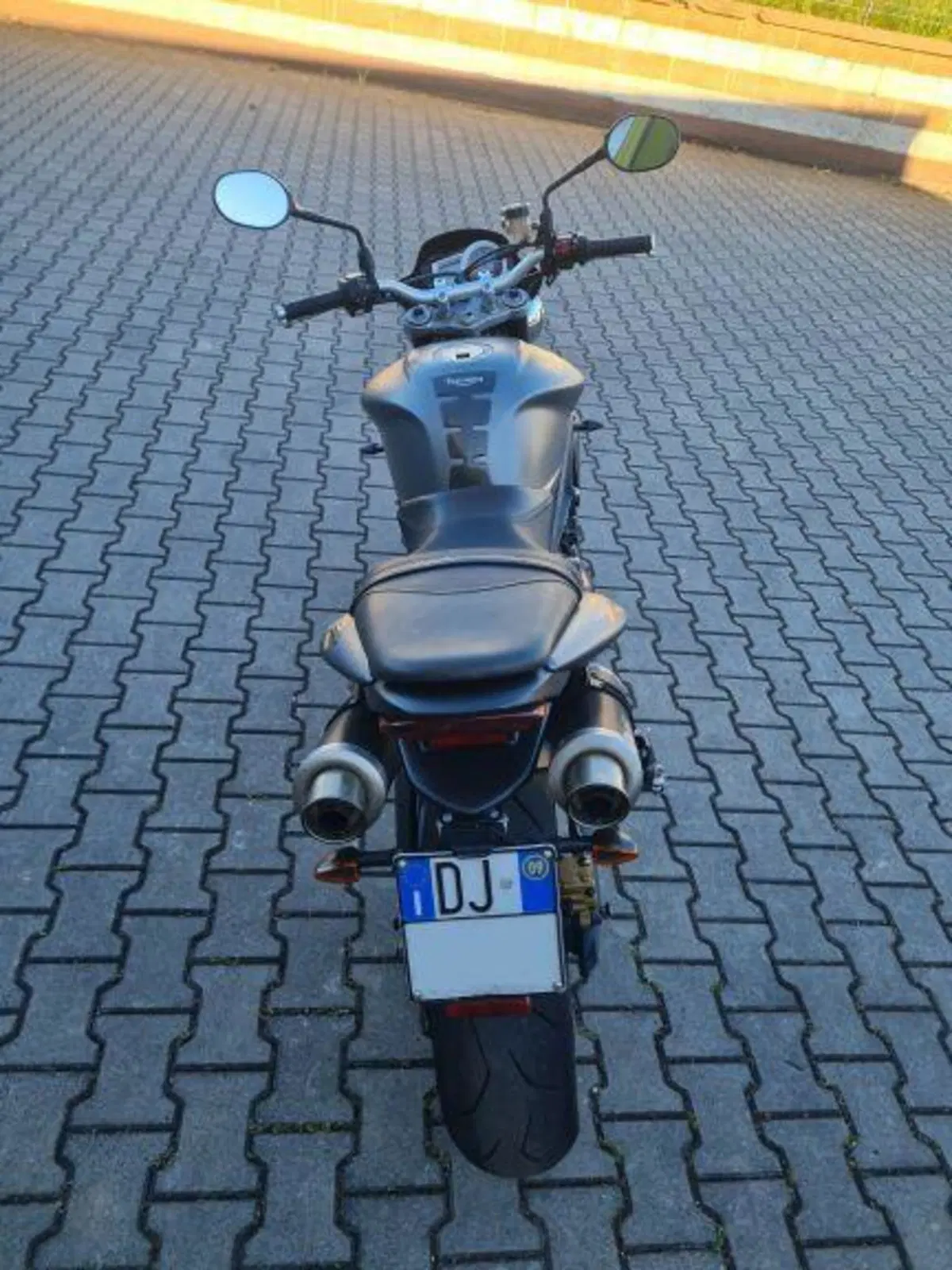Triumph Street Triple R (2009 - 12) (6)