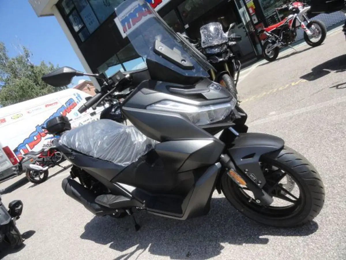 Voge Sfida SR3 (2024 - 26) (2)