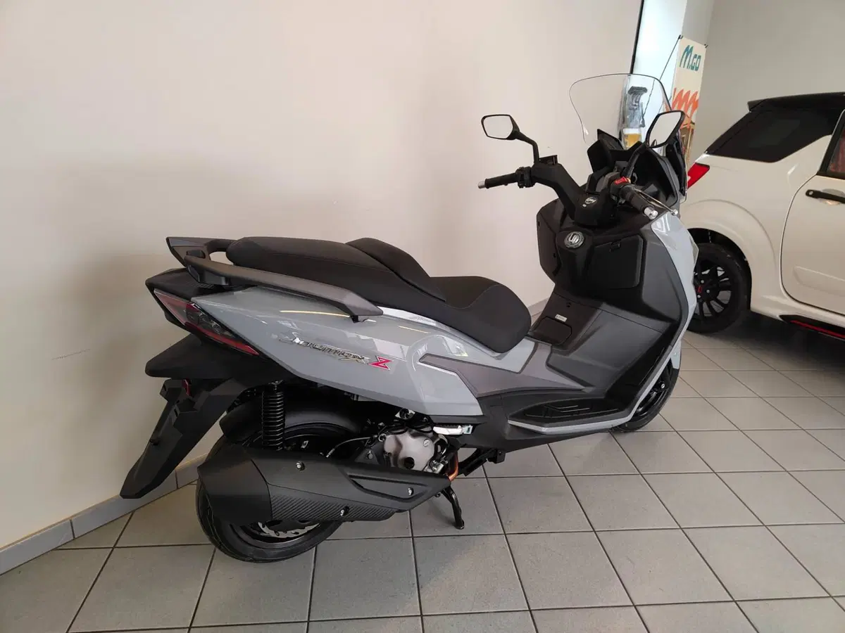 Sym Joymax 300 Z (2025 - 26) (7)