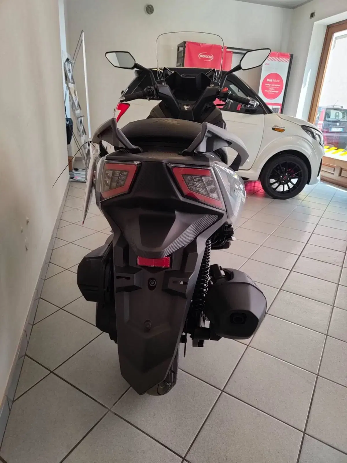 Sym Joymax 300 Z (2025 - 26) (17)