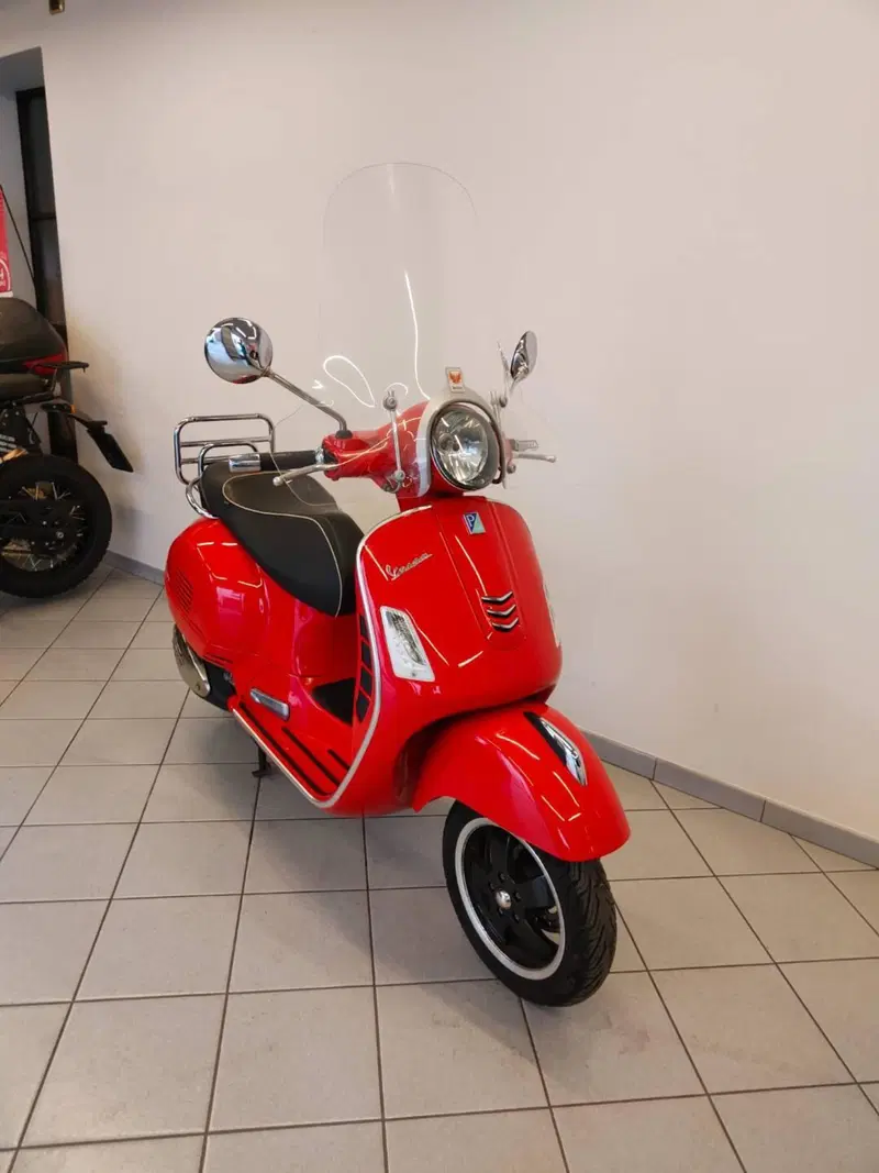 Vespa GTS 300 Super ABS (2014 - 16) (5)