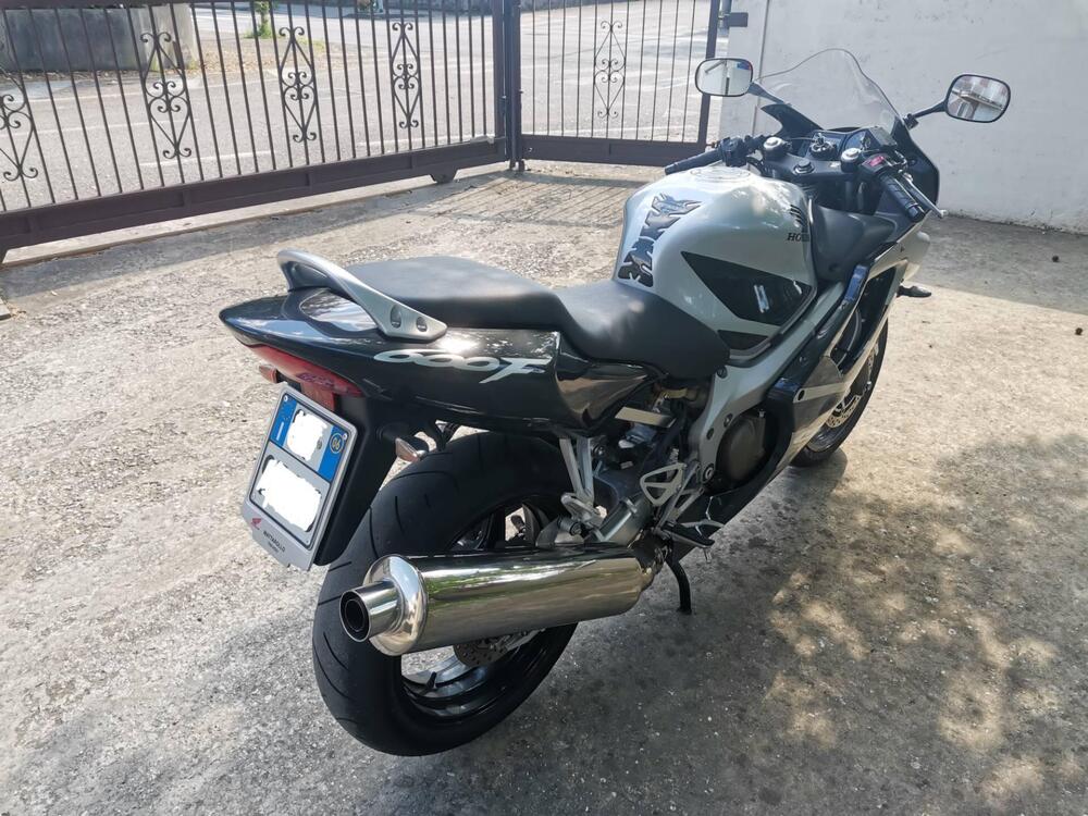 Honda CBR 600 F (2001 - 06) (2)