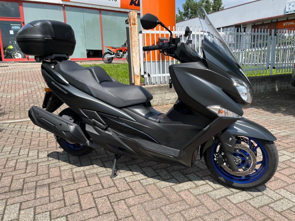 Suzuki Burgman 400 (2022 - 24) (2)