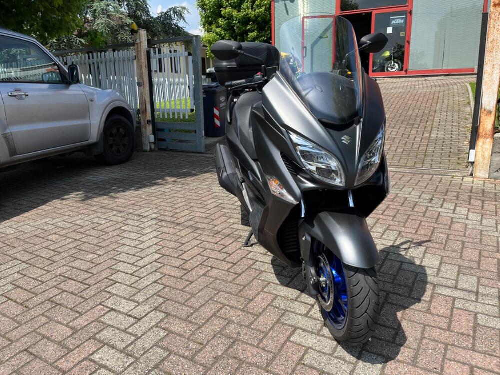 Suzuki Burgman 400 (2022 - 24) (4)