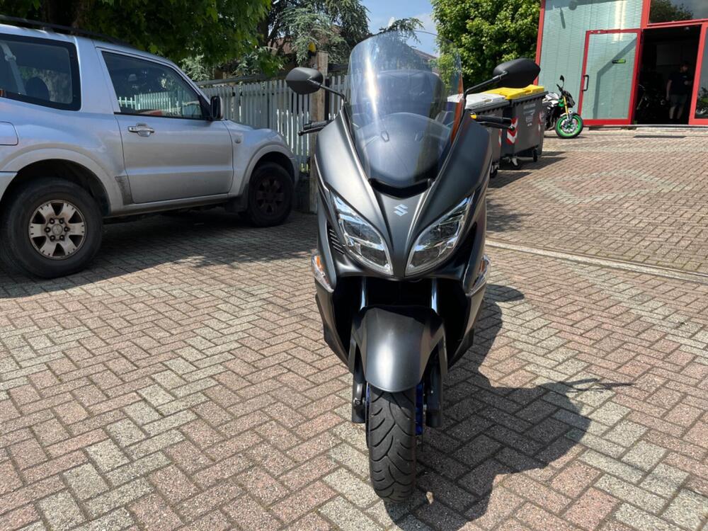 Suzuki Burgman 400 (2022 - 24) (5)