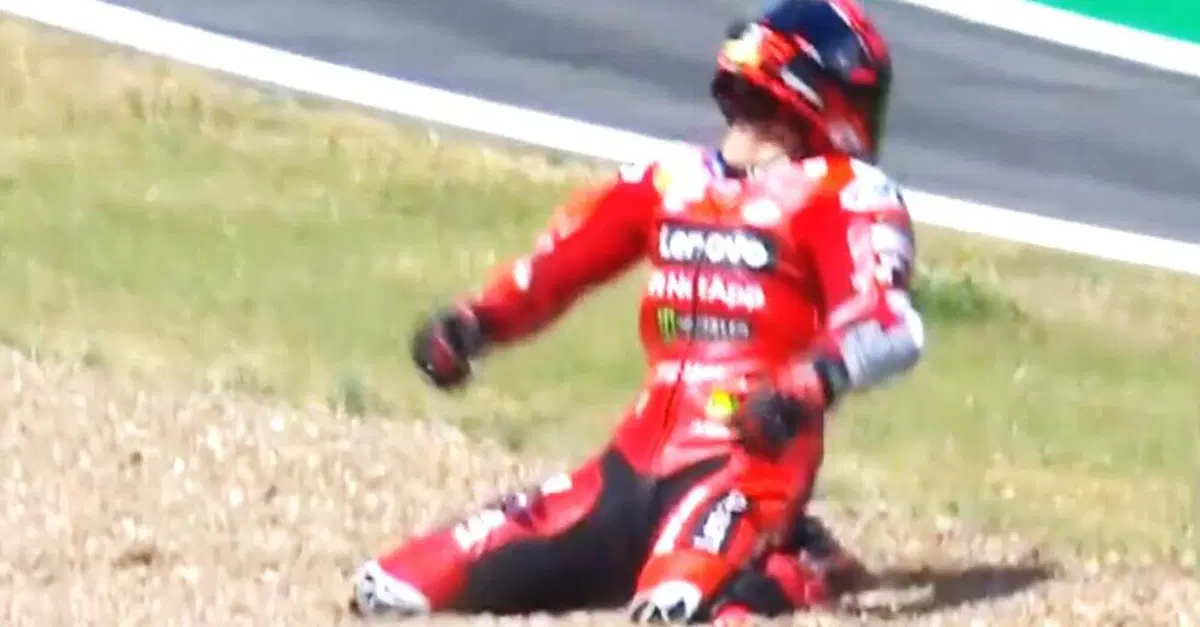 MotoGP 2025. GP del Regno Unito a Silverstone. Pecco Bagnaia: "Con la GP25 io e Marc freniamo pi&ugrave; di quelli con la GP24, ma si ferma meno"