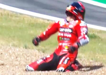 Bagnaia: Con la GP25 io e Marc freniamo più di quelli con la GP24, ma si ferma meno