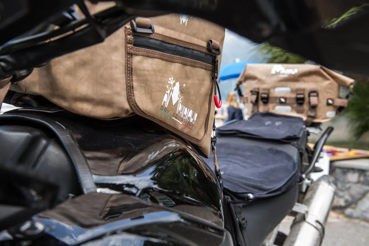 Amphibious presenta la linea Desert 2015 (30)
