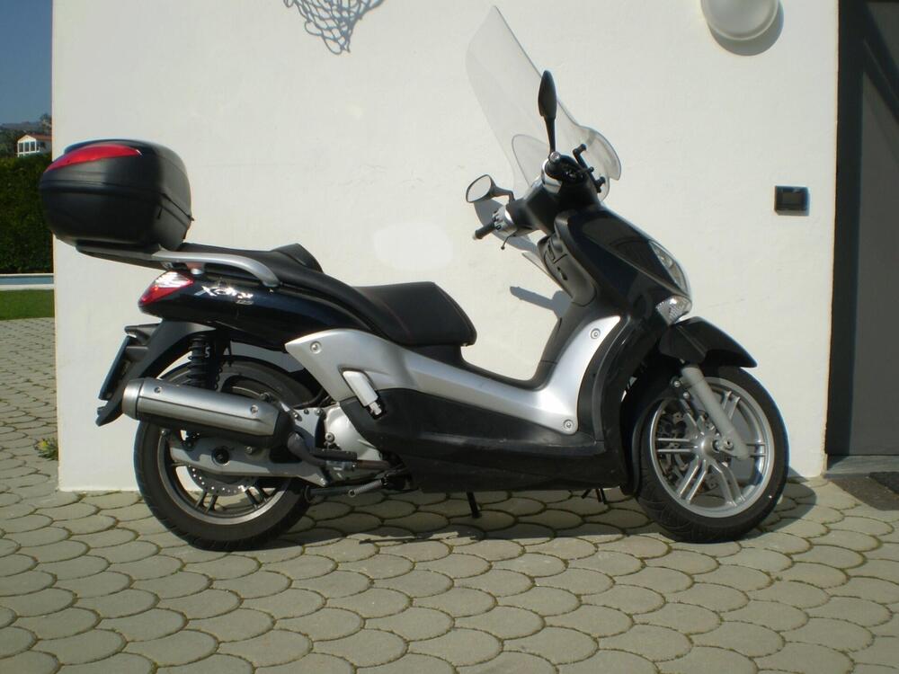 Honda SH 300 i ABS (2013 - 14) (2)