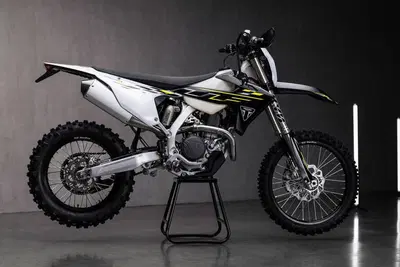 Triumph TF 450-E (2026) nuova