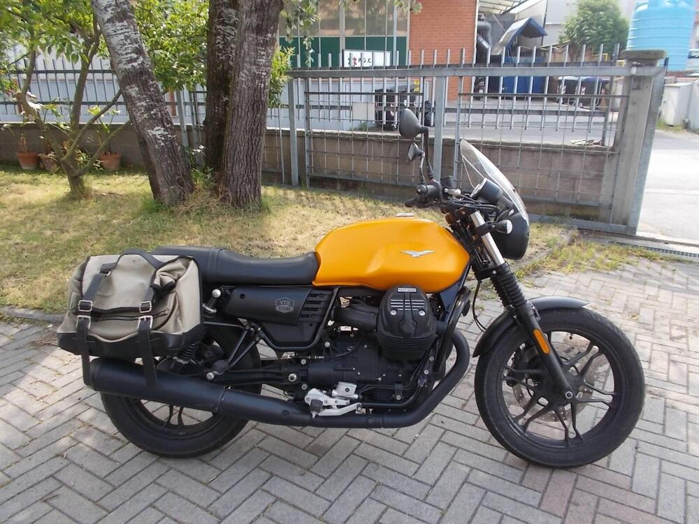 Moto Guzzi V7 III Stone (2017 - 20)