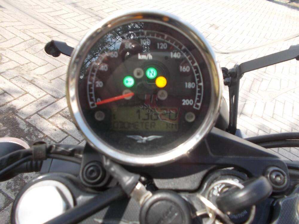 Moto Guzzi V7 III Stone (2017 - 20) (3)