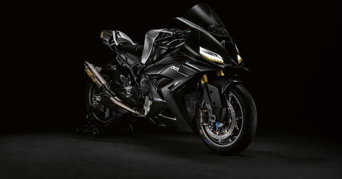 BMW Concept RR: velocit&agrave; della luce
