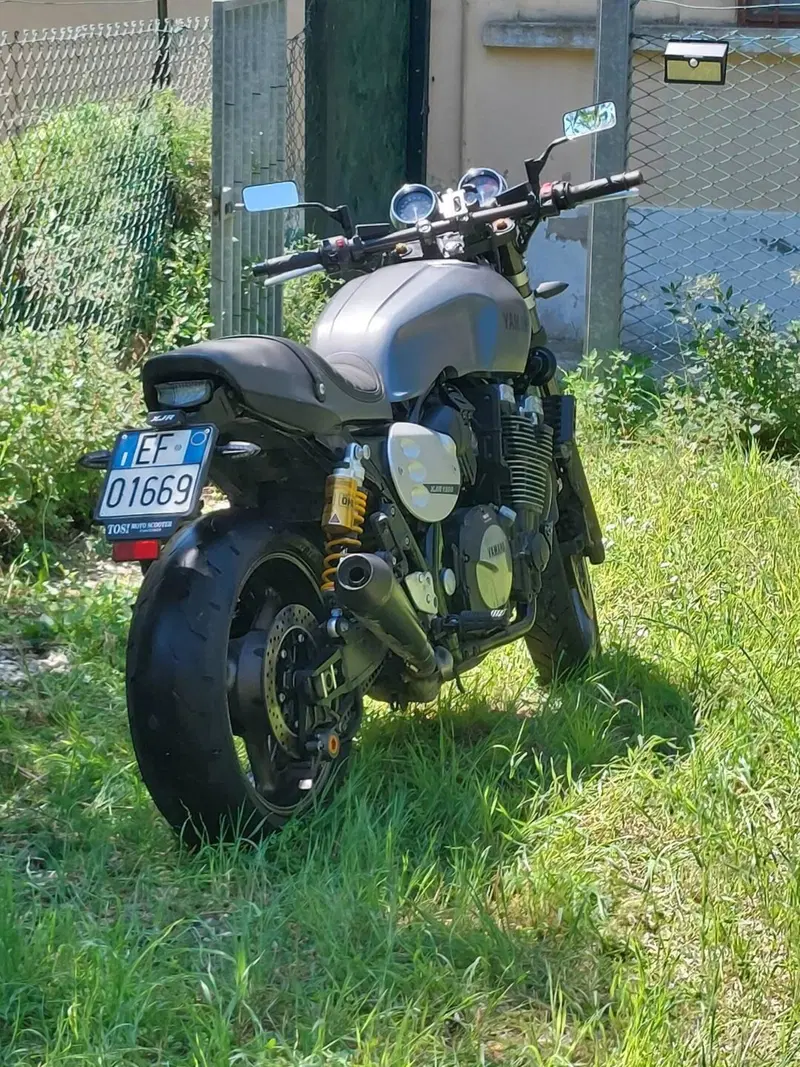 Yamaha XJR 1300 (2015 - 17) (7)