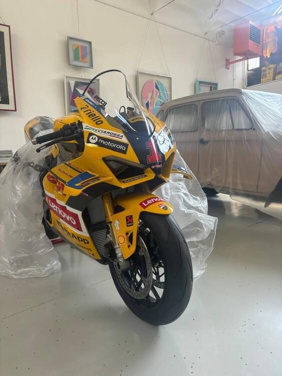 Ducati Panigale V4 Bagnaia 2023 World Champion Replica (2024)