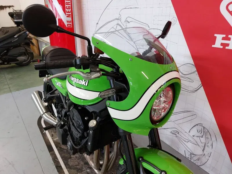 Kawasaki Z 900 RS (2021) (4)