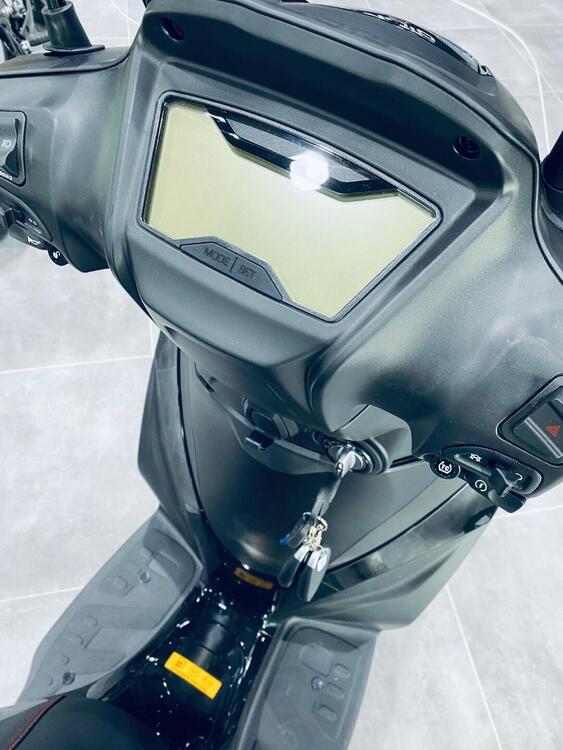 Morbidelli SC125LX (2024 - 25) (4)