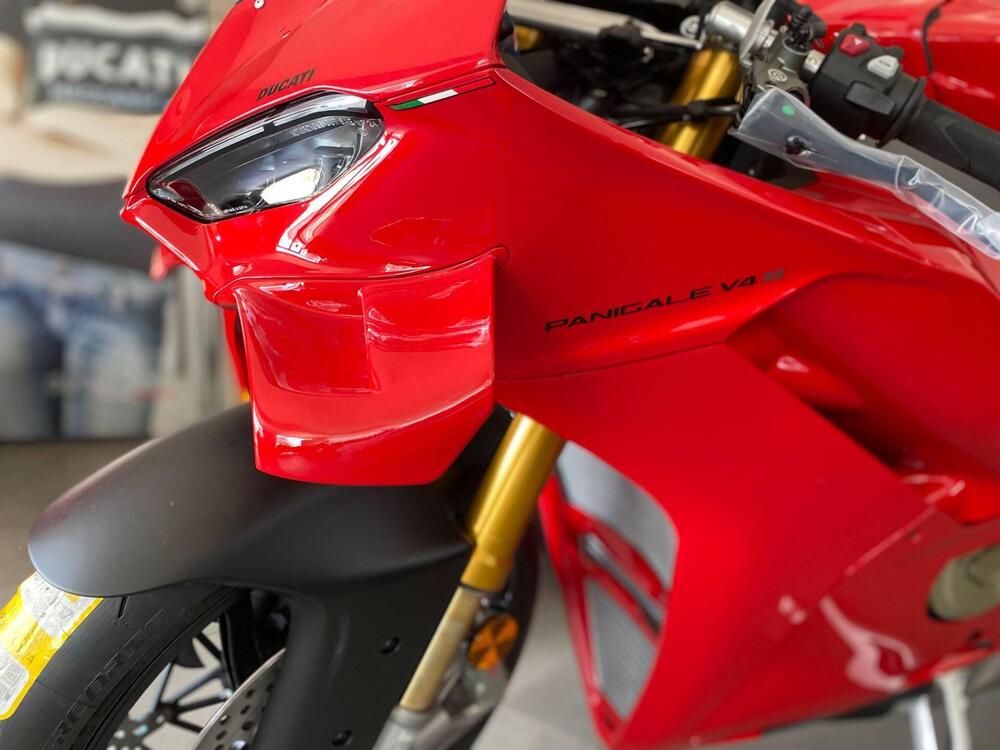 Ducati Panigale V4 S (2025) (5)