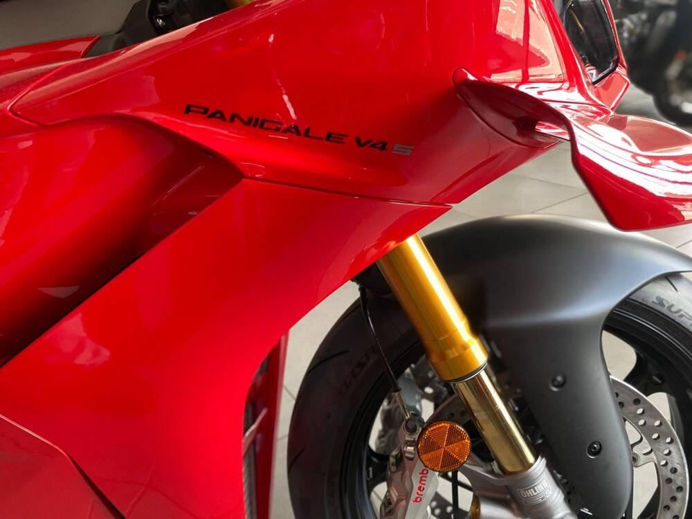 Ducati Panigale V4 S (2025) (4)