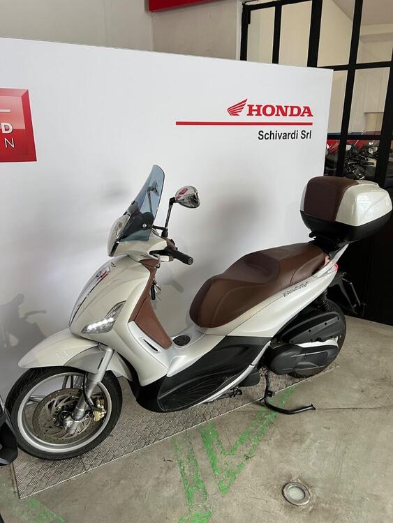 Piaggio Beverly 350 ABS (2016 - 20) (3)
