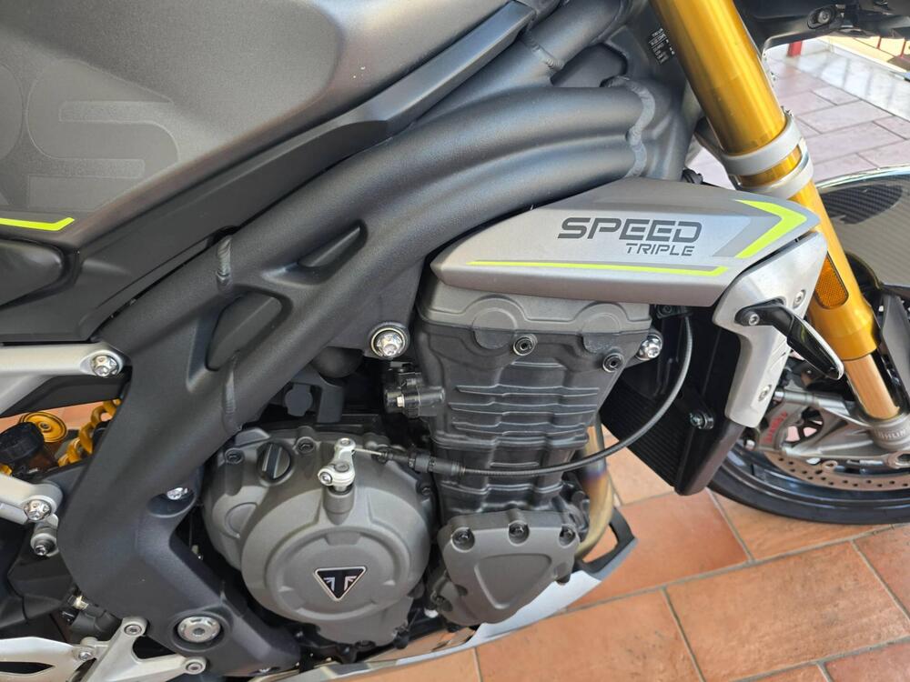 Triumph Speed Triple 1200 RS (2021 - 24) (2)