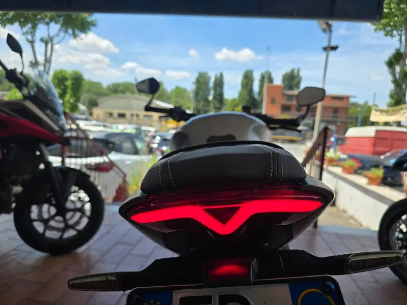 Triumph Speed Triple 1200 RS (2021 - 24) (7)