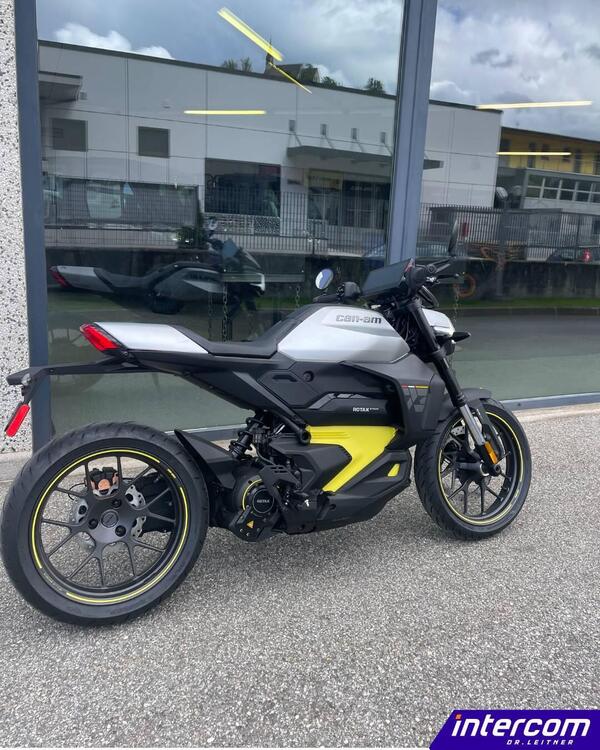 Can-Am Brp Pulse '73 (2025) (2)