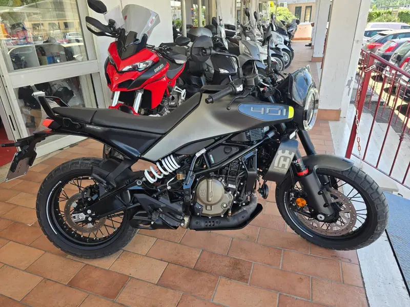 Husqvarna Svartpilen 401 (2024 - 26)