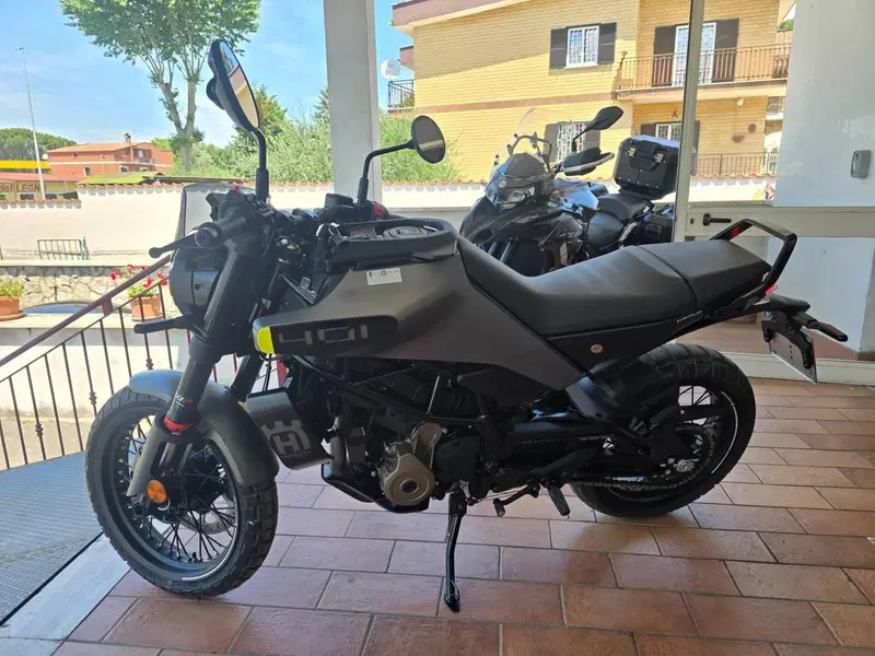 Husqvarna Svartpilen 401 (2024 - 26) (5)