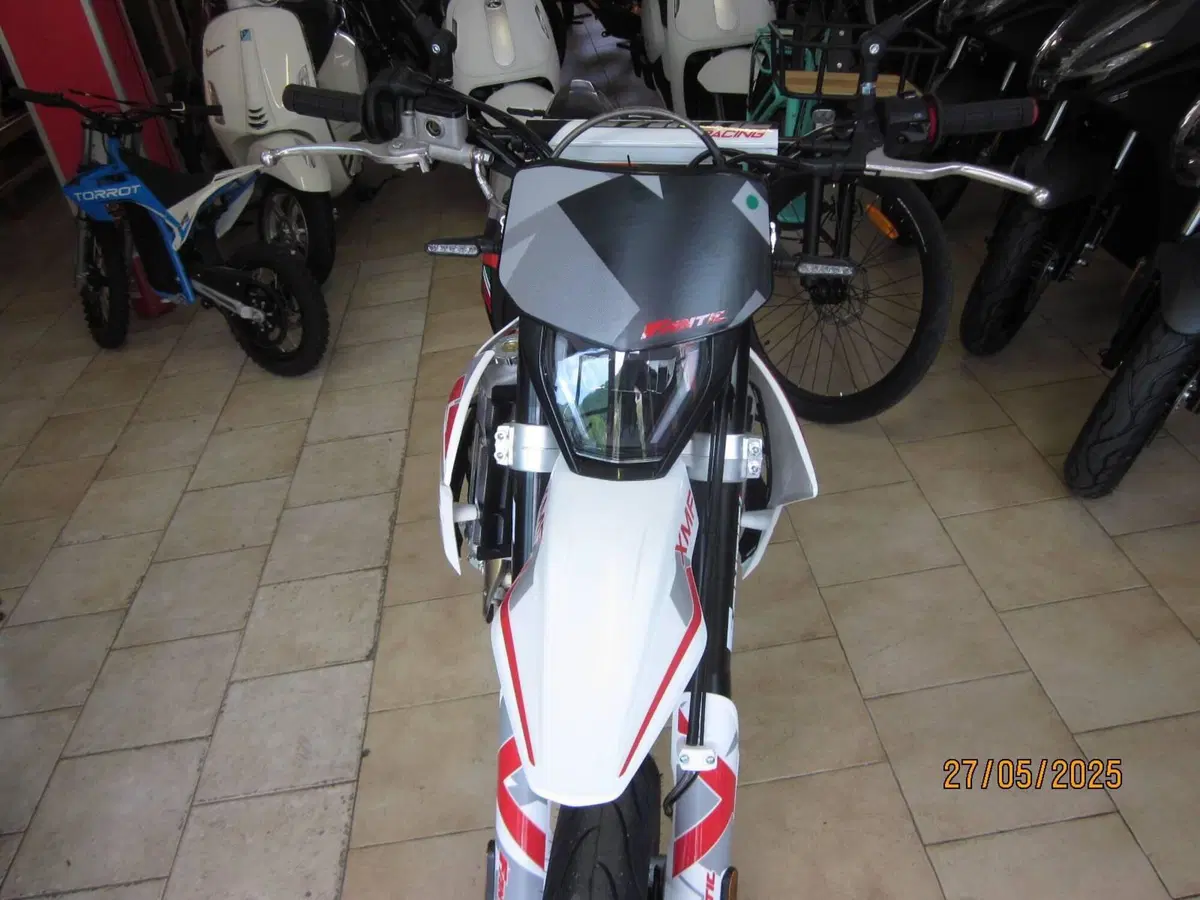 Fantic Motor Motard 125 Performance 4t (2020) (3)