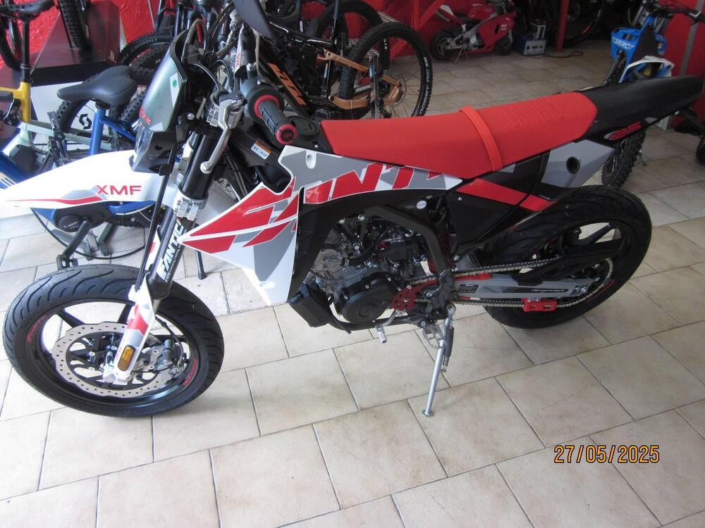 Fantic Motor Motard 125 Performance 4t (2020) (4)