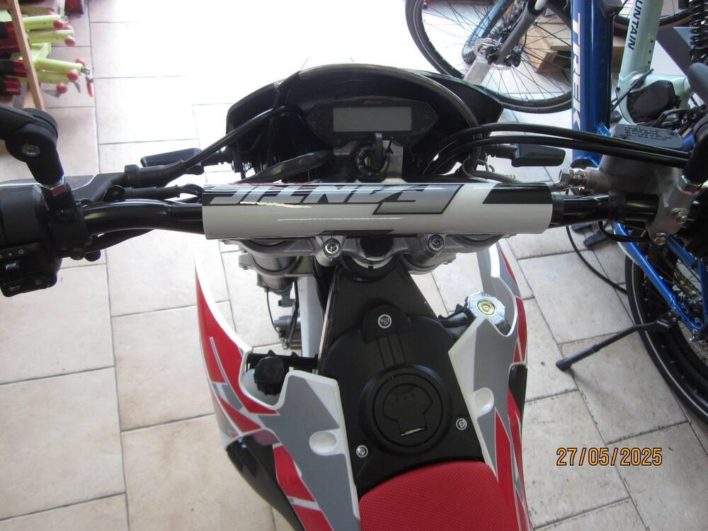 Fantic Motor Motard 125 Performance 4t (2020) (5)