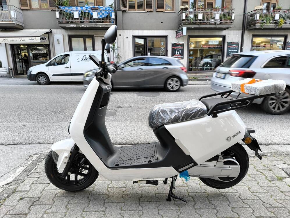 Yadea G5S (2022 - 25) (3)