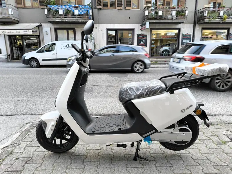 Yadea G5S (2022 - 26) (3)