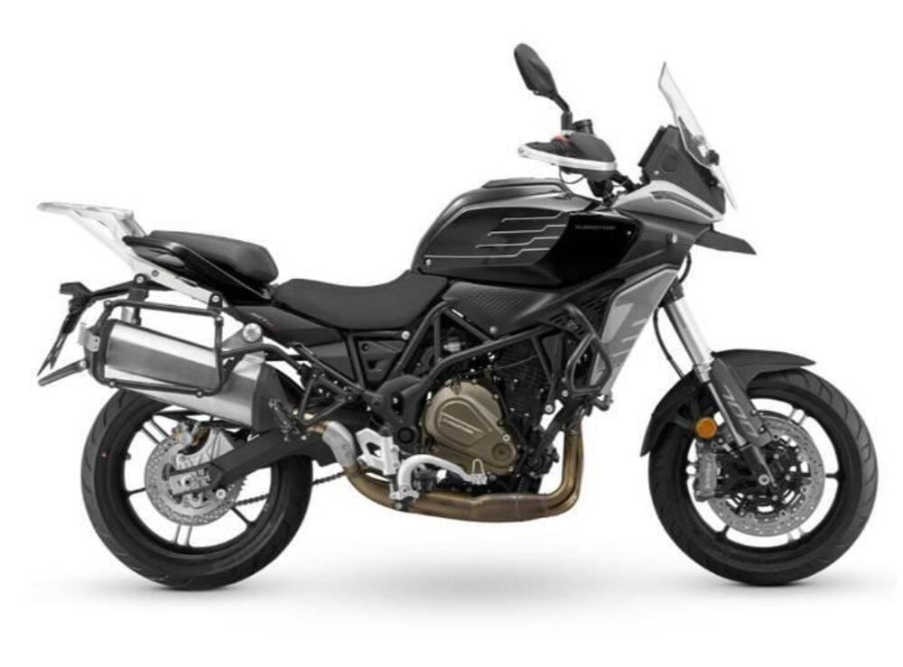 QJ Motor SRT 700 S (2025)