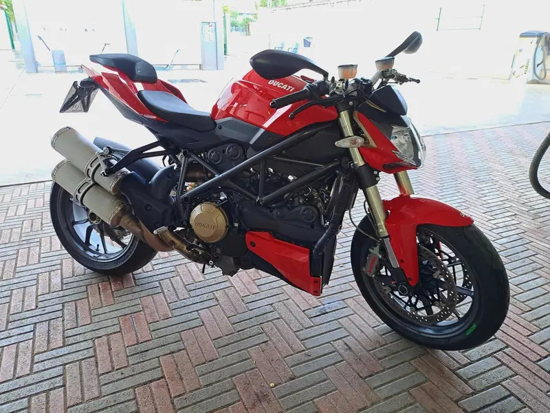 Ducati Streetfighter (2009 - 12) (16)